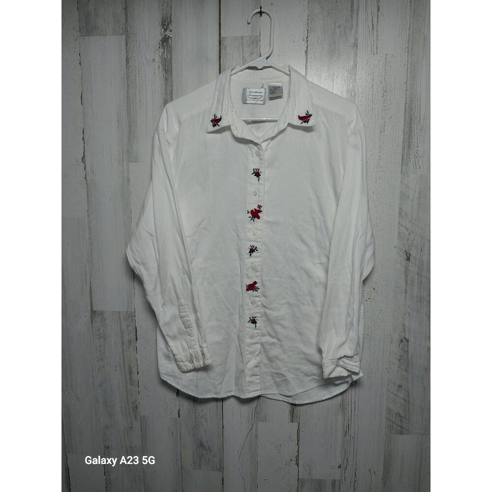 Women’s Size Lg Northern Treasure Shirt White Winter Embroidered Birds Holiday